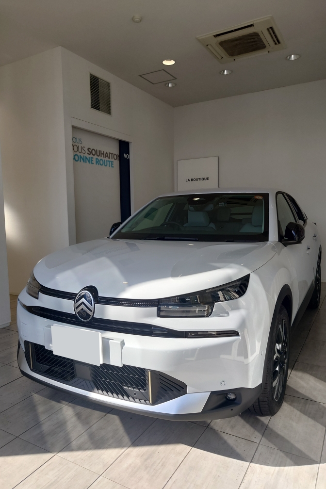 NEW　C4 HYBRID　ブランオケニトゥご納車！