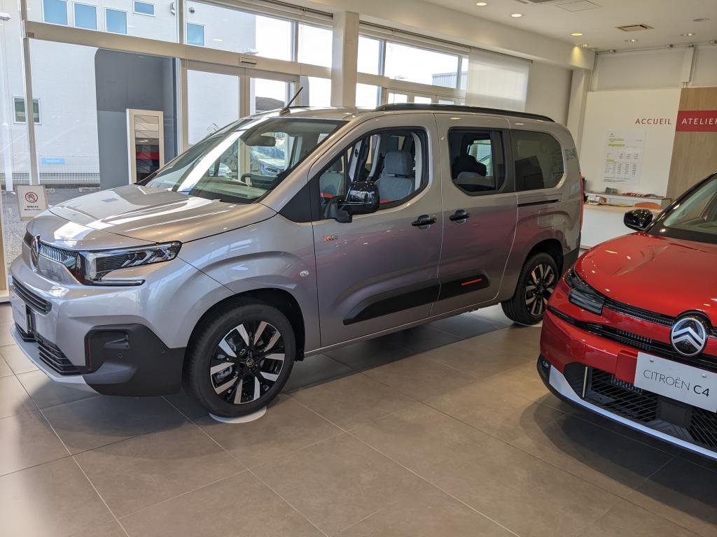 【10/11～10/13デビューフェア開催】BERLINGO　XTRパック　新色グリアルタンス　展示しました！