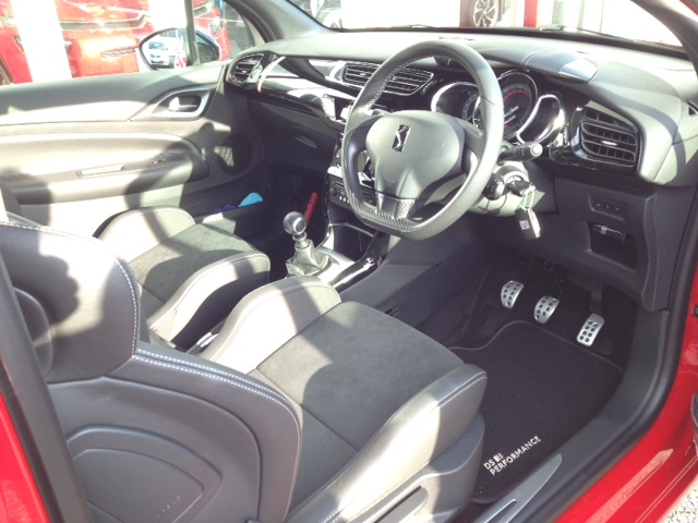 DS3 Performance ご納車ありがとうございました